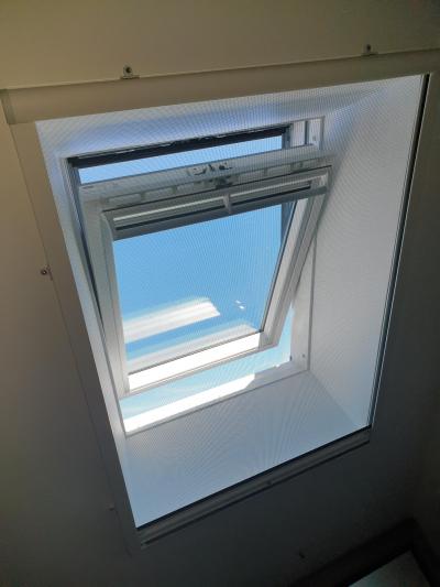 moustiquaire fenêtre de toit